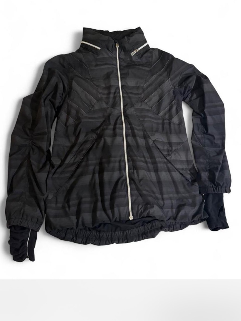 Lululemon Run: Hustle Jacket Black Microstripe Ruched Windbreaker